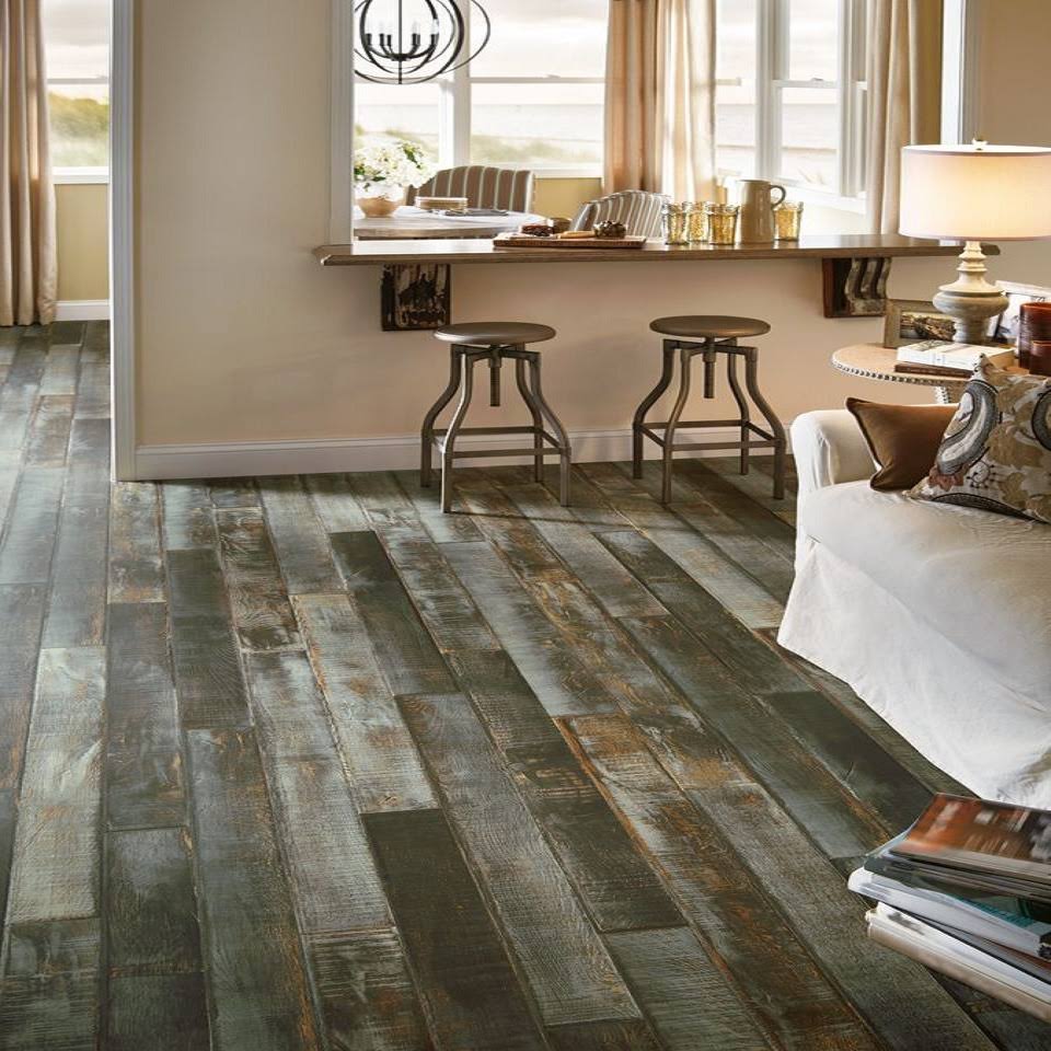 Laminate Flooring Buyers Guide: What to Know Before You Buy Wood Floors