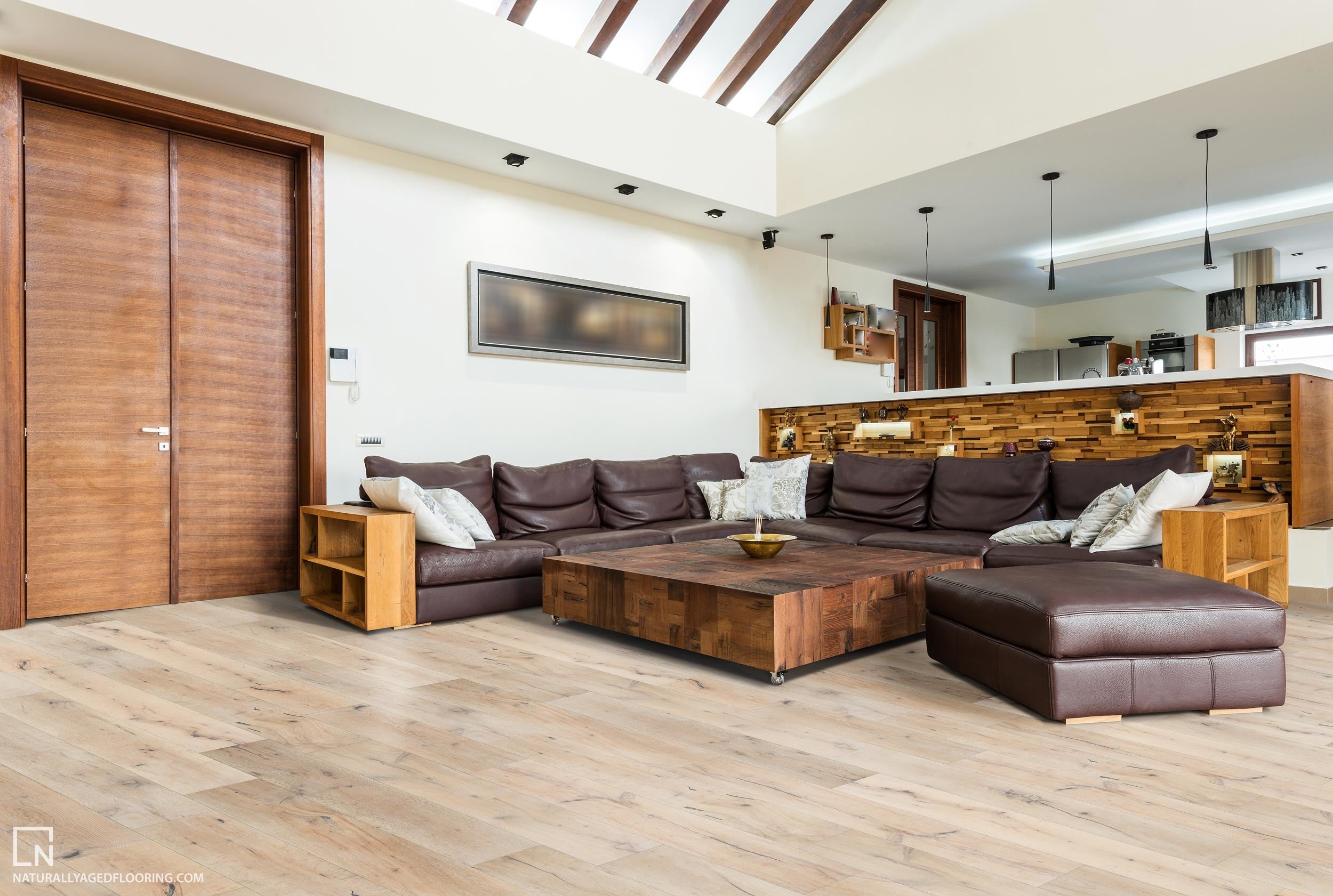 Naturally Aged Flooring Medallion 91385-03 Boney Mountain 7 1/2" x Varying Length Engineered Hardwood (30.43 SF/Box)