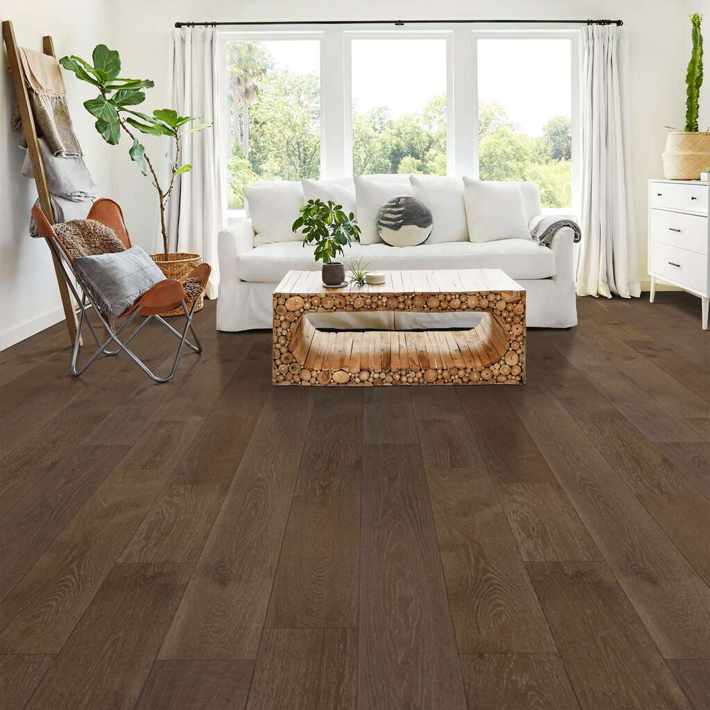 Shaw Castlewood Oak Sw485-00986 Trestle 7.48" Wide X Random Lengths Engineered Wire Brushed White Oak Hardwood Flooring (31.09 Sf/Box)