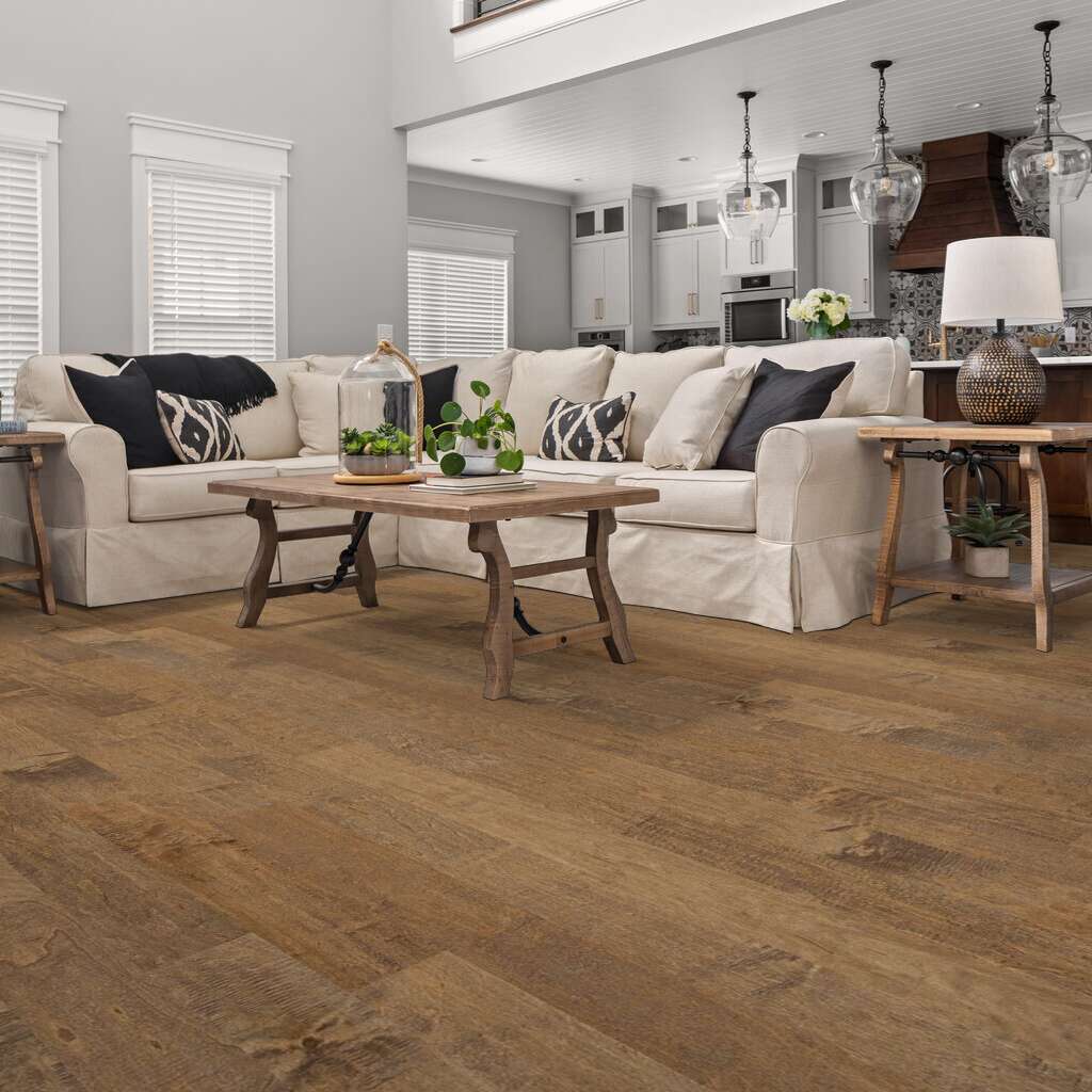 Shaw Yukon Maple 5 SW547-02005 Buckskin 4.94" Wide X Random Lengths Engineered Scraped Maple Hardwood Flooring (23.66 Sf/Box)