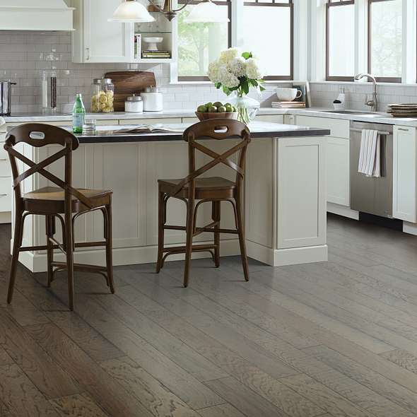 Shaw Belle Grove Sw550-05010 Shadow 5" Wide X Random Lengths Engineered Distressed Hickory Hardwood Flooring (23.66 Sf/Box) (Market Place)