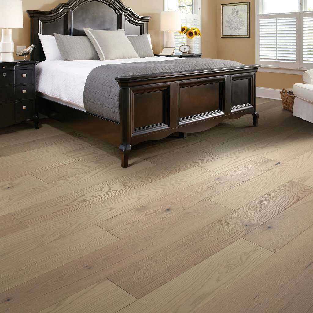 Shaw Exploration Oak Sw713-02055 Horizon 6.38" Wide X Random Lengths Engineered Sliced Wire Brushed Oak Hardwood Flooring (30.48 Sf/Box)