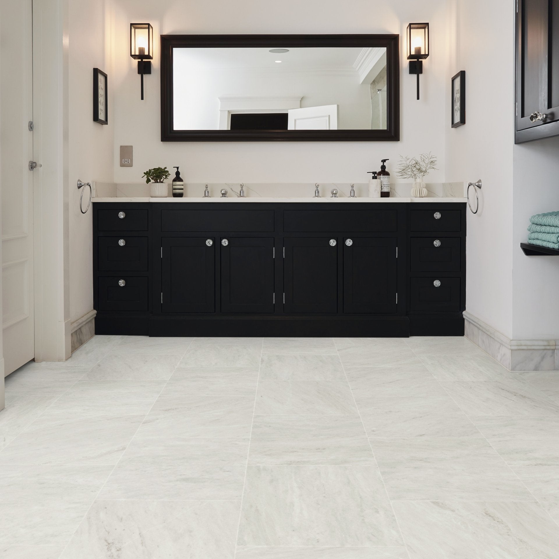 Karndean Art Select AKT-LM32 Doric Marble Floor Tile 18" x 18"