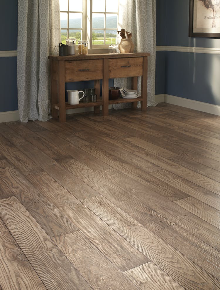 Mannington Restoration Collection® Chestnut Hill 22322 Natural 6 3/16" x 50 1/2" (17.40 SF/Box)