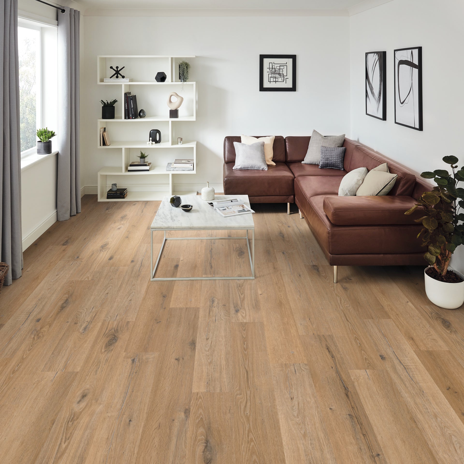 Karndean Knight Tile Gluedown KP145 Natural Character Oak Vinyl Tile 6" x 36" (29.53 SF/Box)