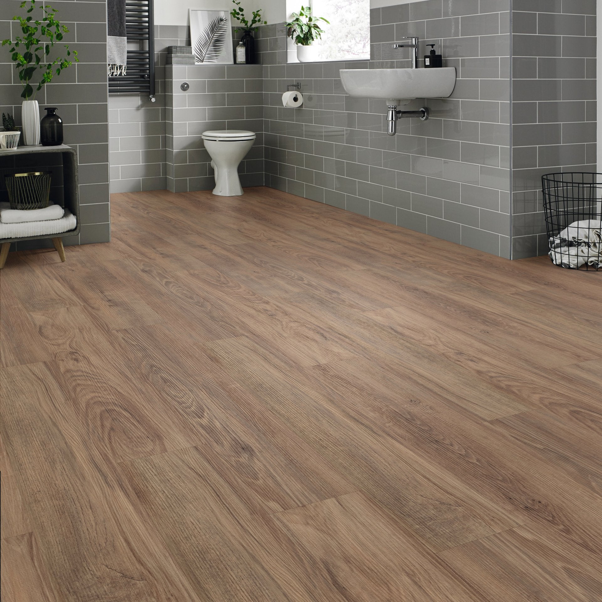 Karndean Korlok Reserve Natural Oiled Oak RCP6536 Dark Brown Wood Plank 7" x 48"