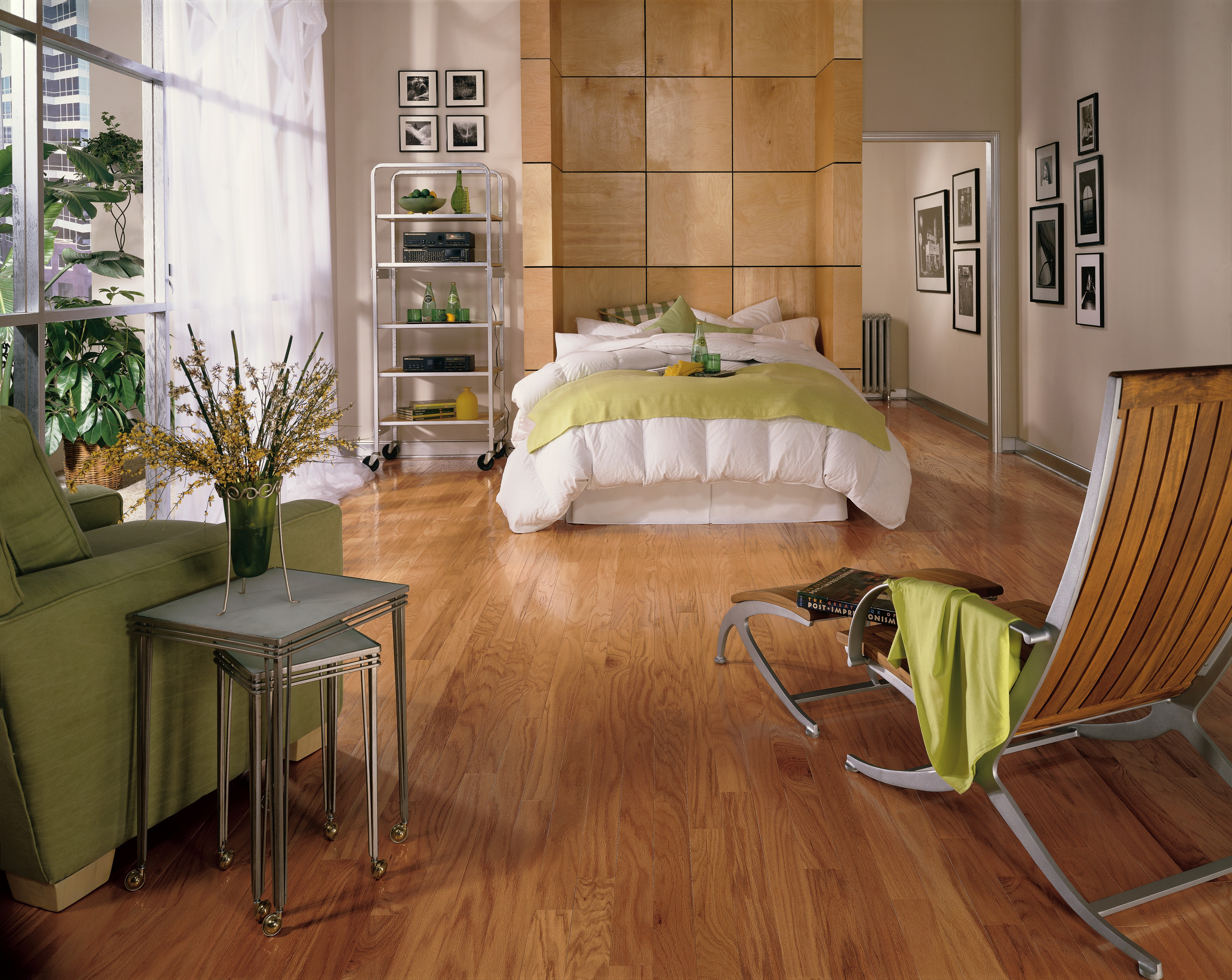 Bruce Westchester Collection BRUCB720 Natural 3-1/4" x 8-1/2 - 84" Oak Solid Hardwood Flooring (22 SF/Box)