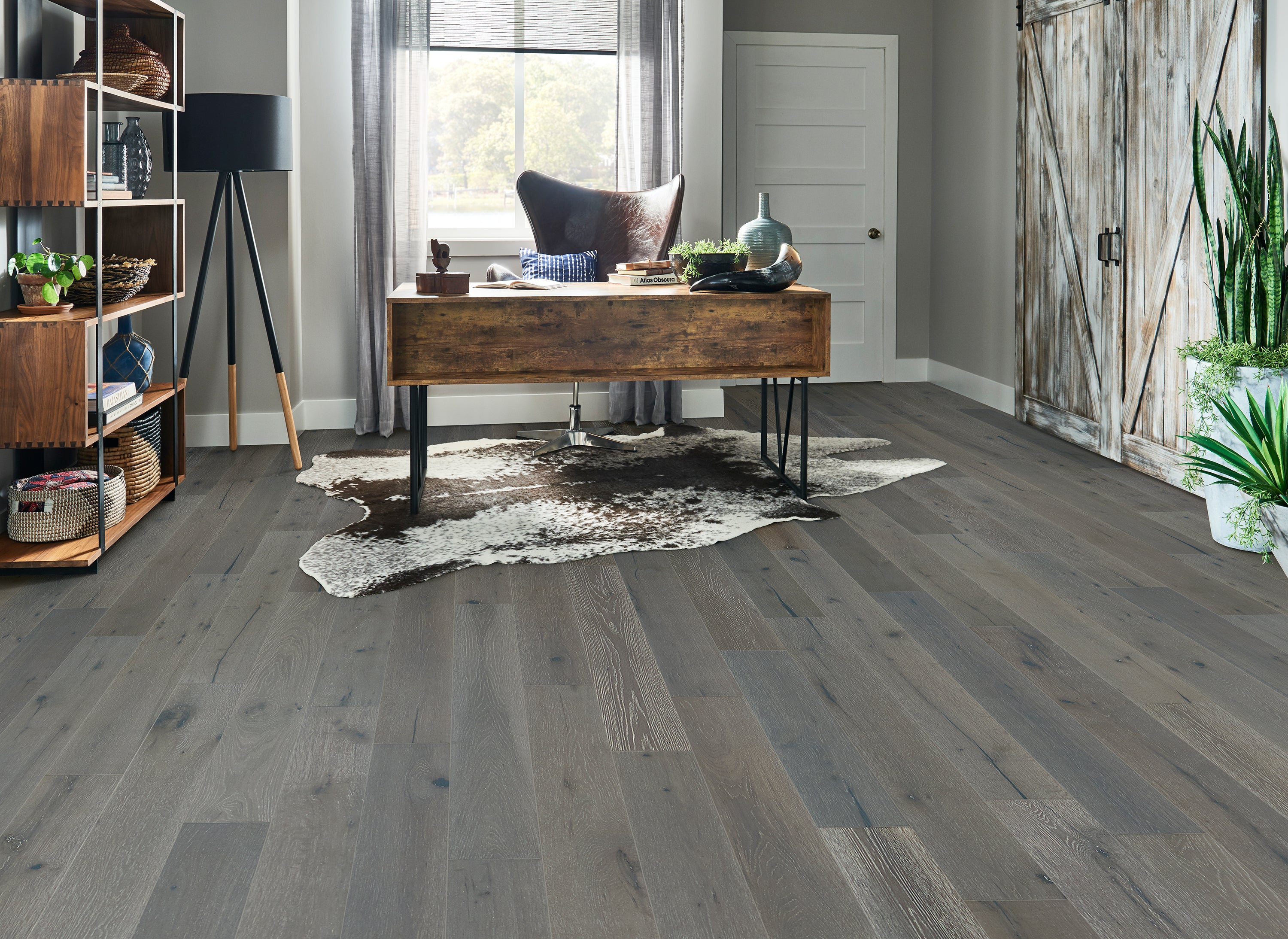 Bruce Engineered Hardwood Flooring White Oak Brushed Impressions Seashade Clouds 6 1/2" BRBH63EK92W