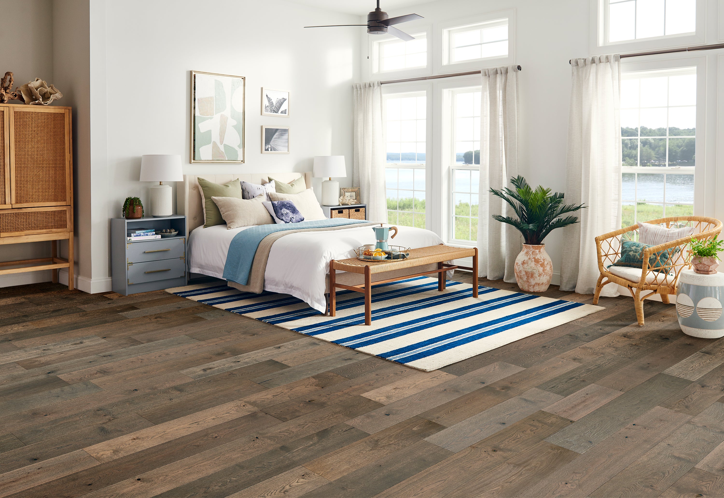 Bruce Engineered Hardwood Flooring White Oak Brushed Impressions Woodsy Trail 7 1/2" BRBH75EK94W