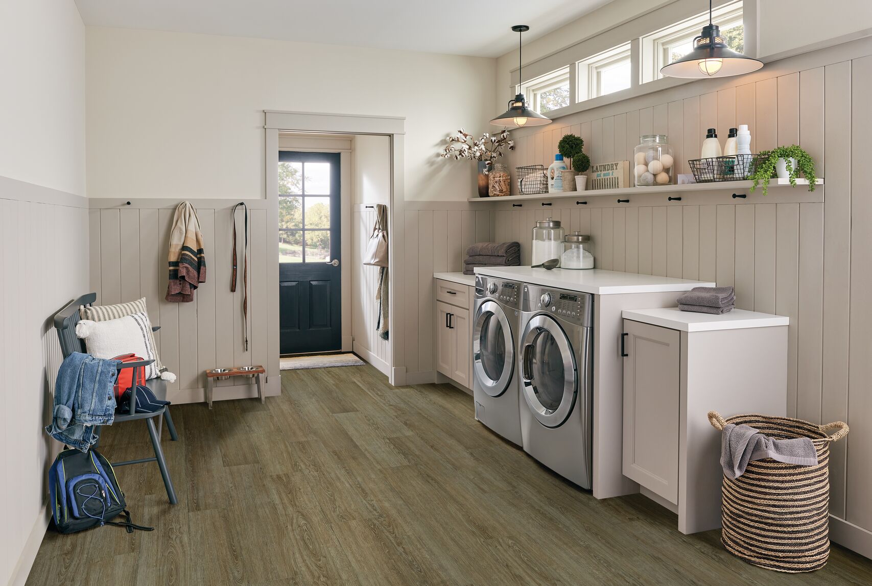 Bruce LifeSeal Classic Plus Collection BRLP70RK09E Shady Cove 7.87 inch x 60 inch Oak Rigid Core Flooring (32.81 SF/Box)