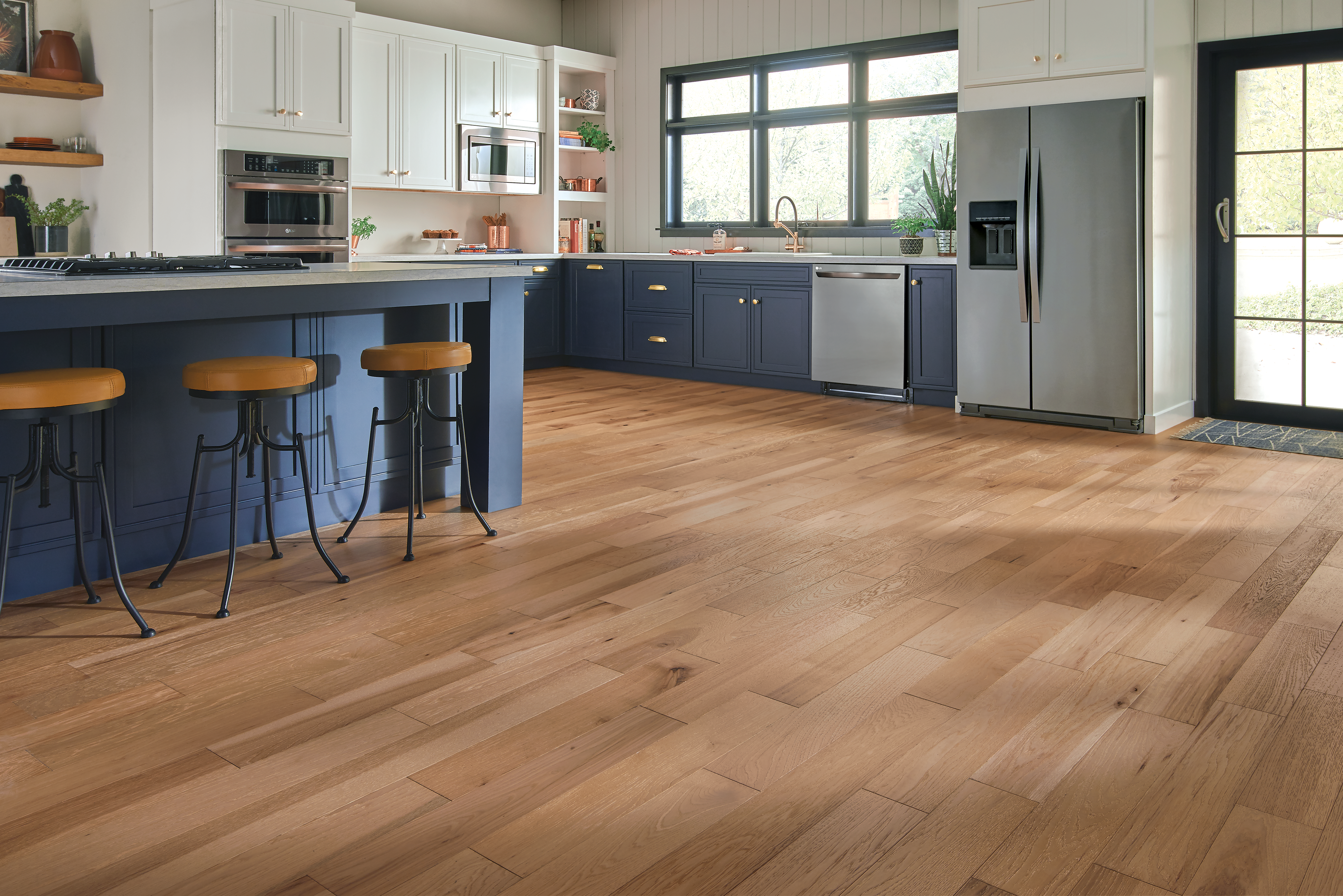 Bruce Engineered Hardwood Flooring Hickory Hydropel Natural 5" EHWR54L10W