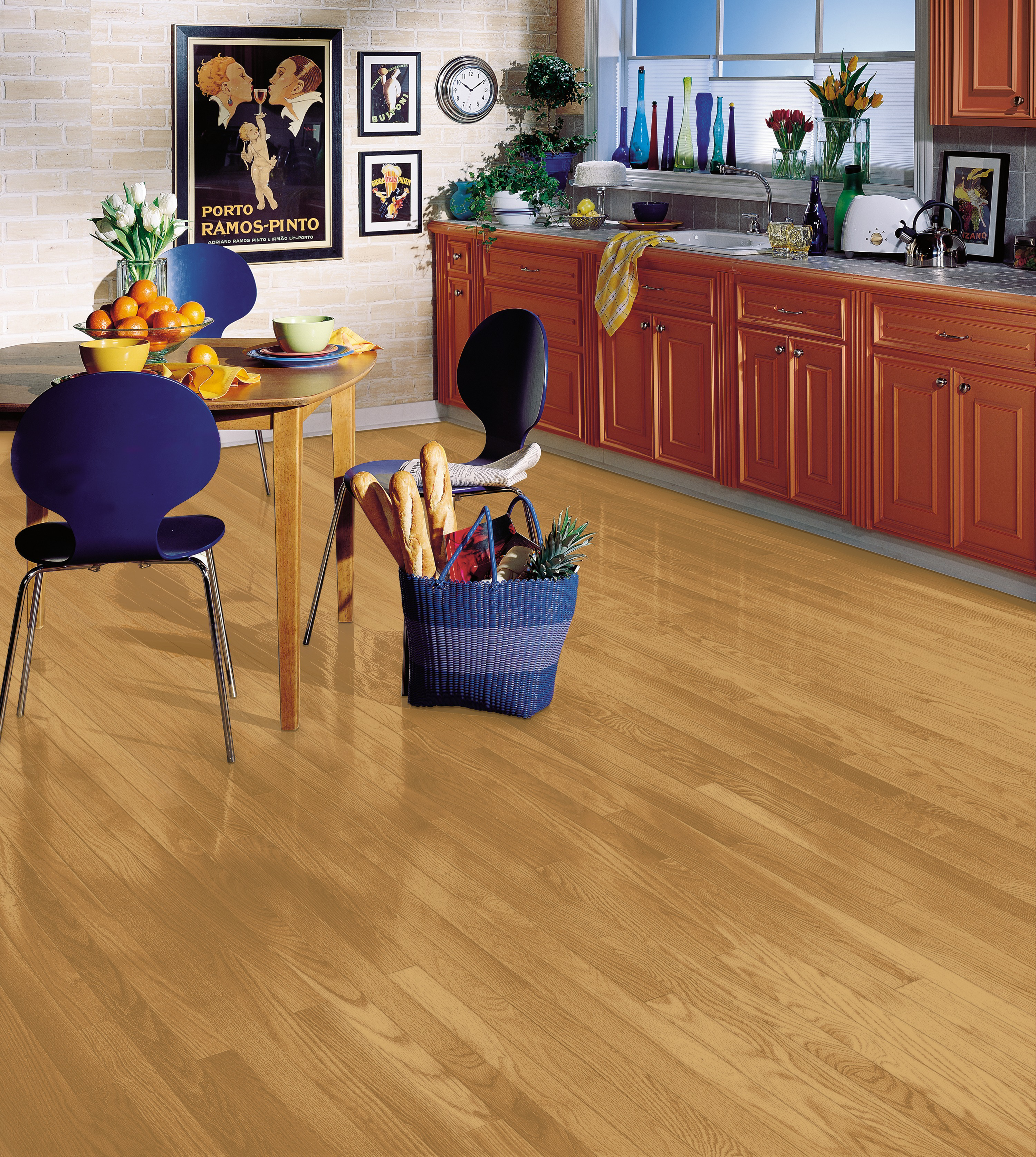 Bruce Solid Hardwood Flooring Oak Manchester Strip & Plank Natural 2 1/4" C210