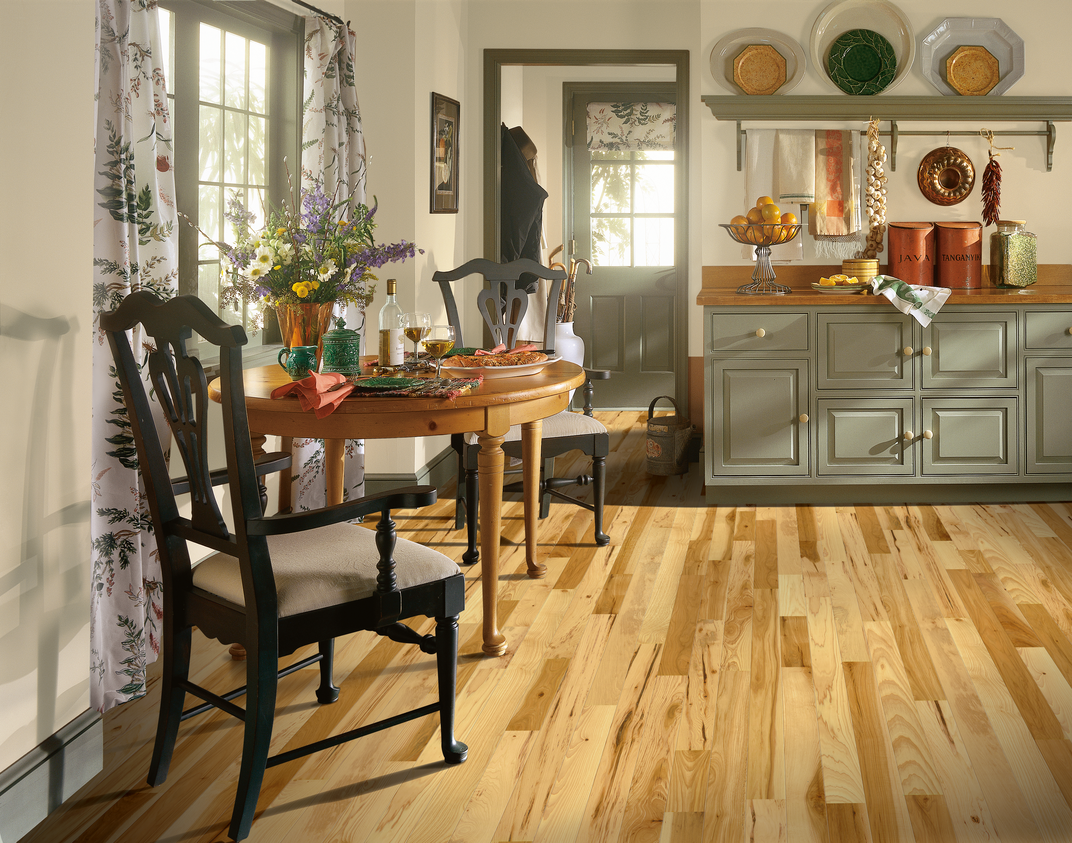 Bruce Solid Hardwood Flooring Hickory American Treasures Country Natural 4" C4710