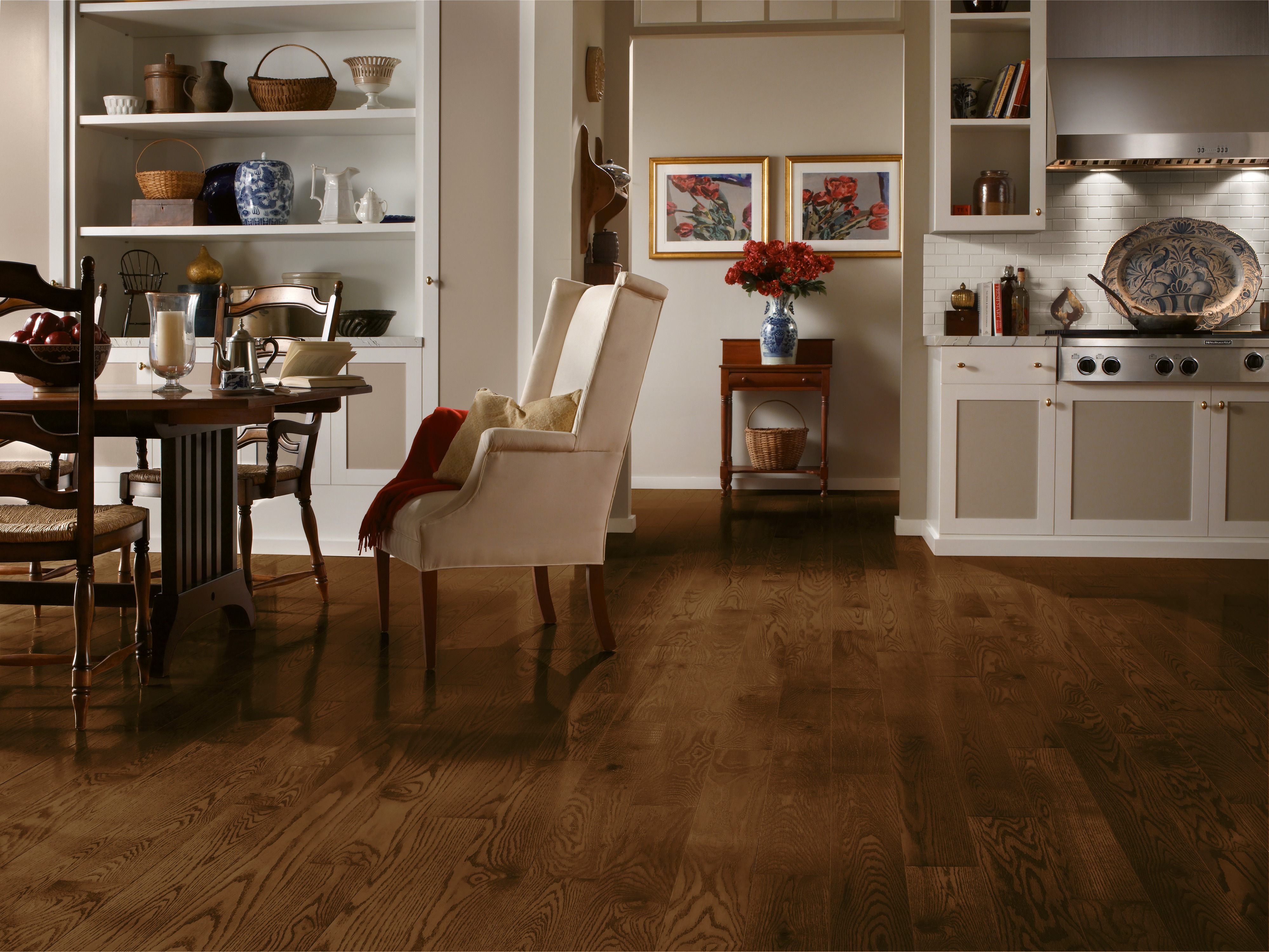 Bruce Dundee Collection CB5277 Mocha 5 inch x 8.25-84 inch Oak Solid Hardwood  Flooring (23.5 SF/Box)